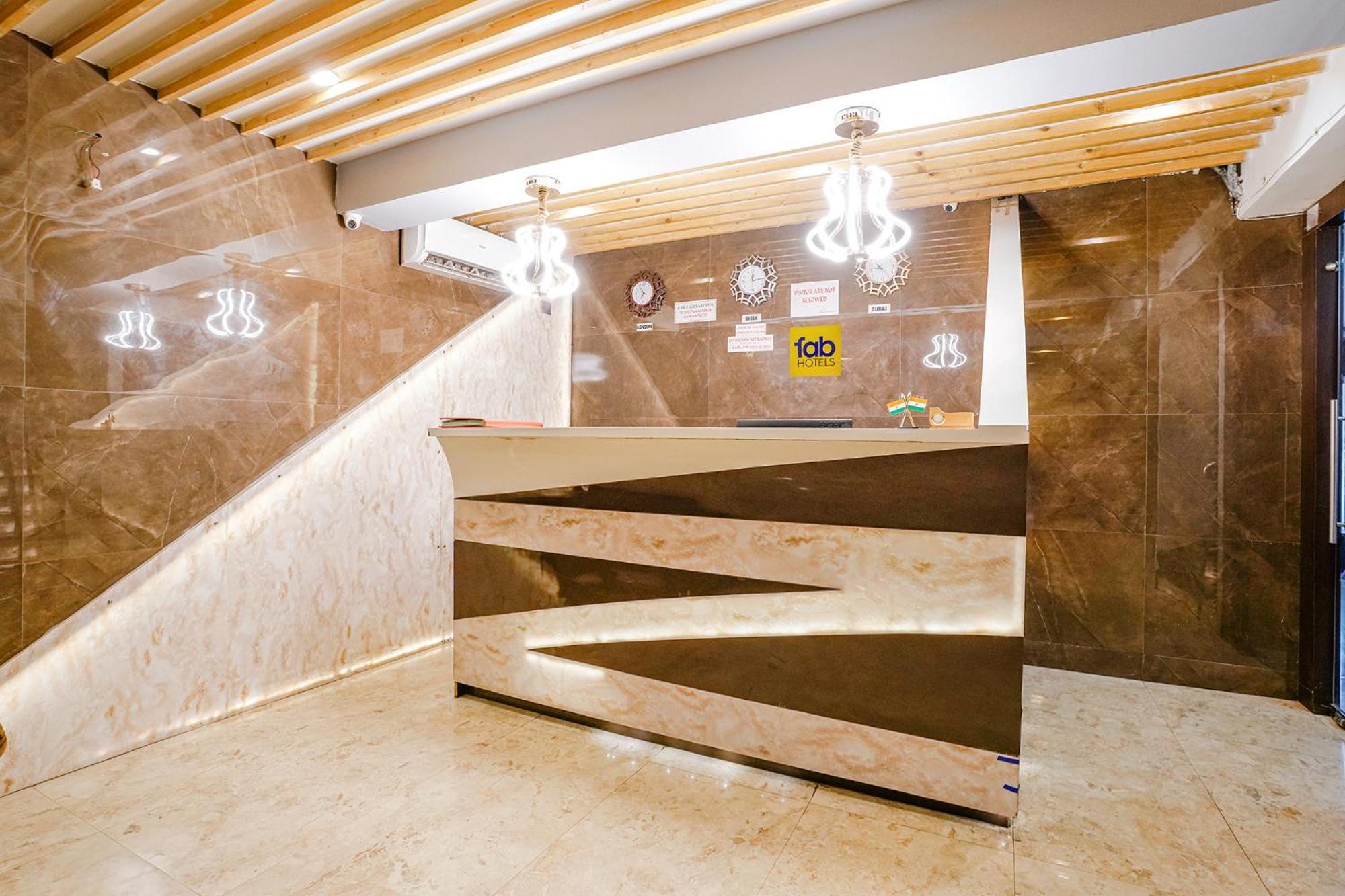 Fabhotel Zara Grand Мумбай Екстериор снимка